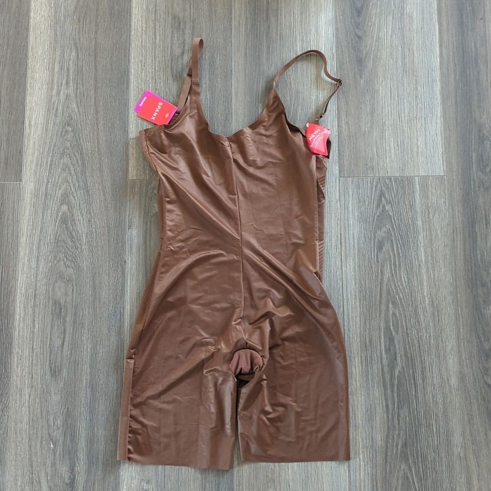 SPANX Thinstincts 2.0 Open Bust Mid Thigh Chestnut Brown Shapewear Bodysuit - Picture 7 of 7